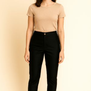 Calça preta courino