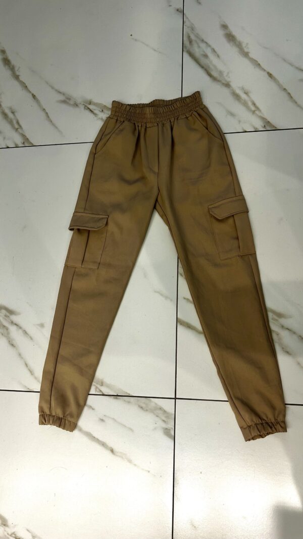 Calça beje jogger