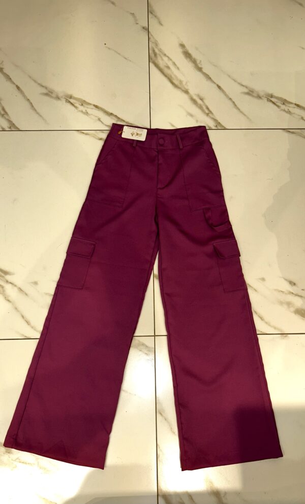 Calça roxa detalhe lateral (Alice)