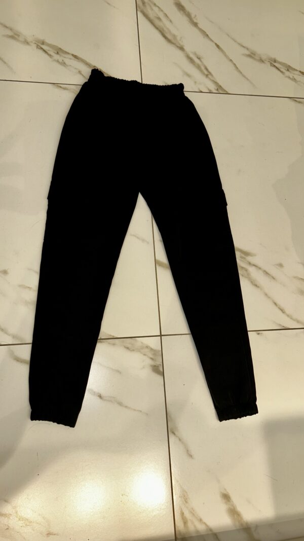 Calça preta jogger