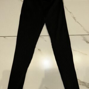 Calça preta canelado com cinto (Priscila)