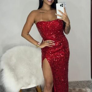 Vestido paetê vermelho tomara que caia detalhe perna lateral